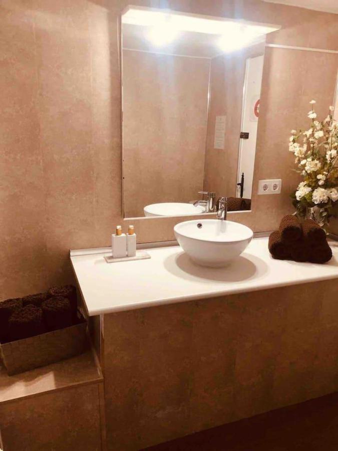Lovely 2 Bed Apartment In Alcalalí Buitenkant foto