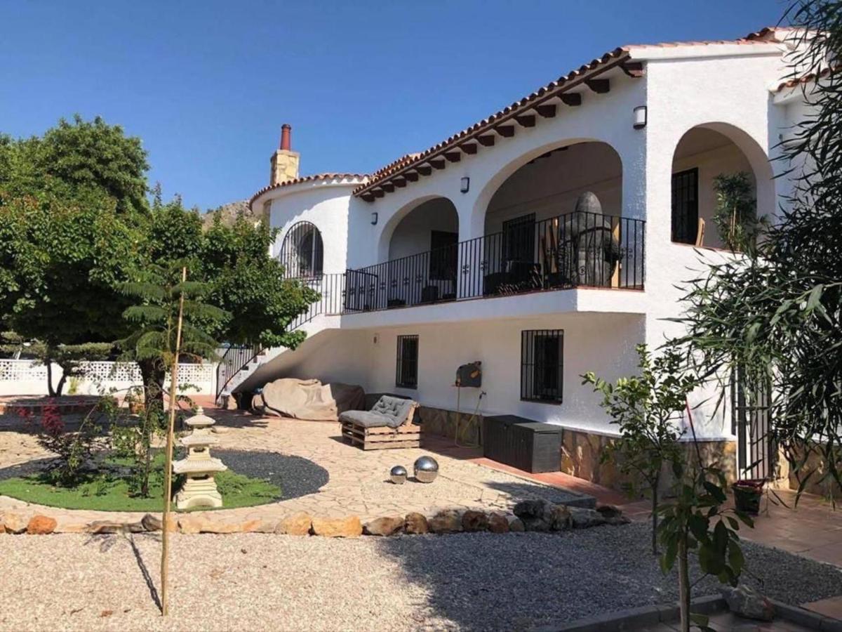 Lovely 2 Bed Apartment In Alcalalí Buitenkant foto