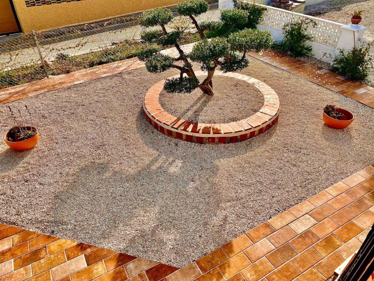 Lovely 2 Bed Apartment In Alcalalí Buitenkant foto